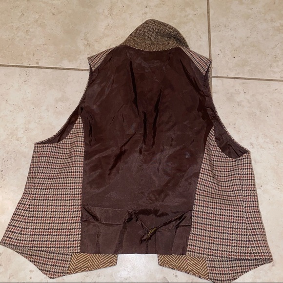 Brown vest - Picture 2 of 2